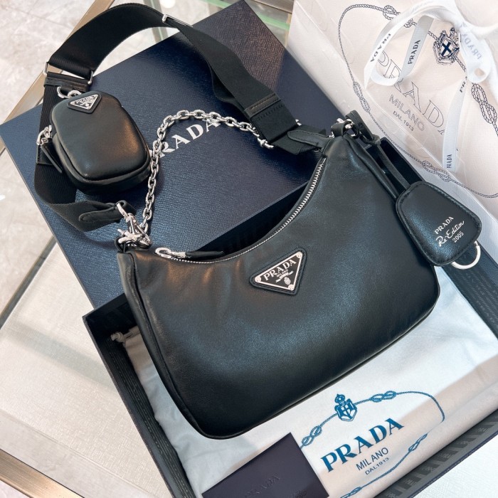 Padded Nappa-Leather Prada Re-Edition 2005 Shoulder Bag(22*18*6cm)-088