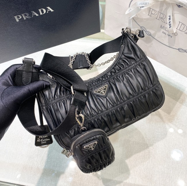 Prada Re-Edition 2005 Leather Bag(22*18*6cm)-087