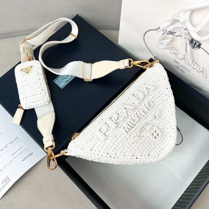 Prada Triangle Crochet Shoulder Bag(26*14*10cm)-0811