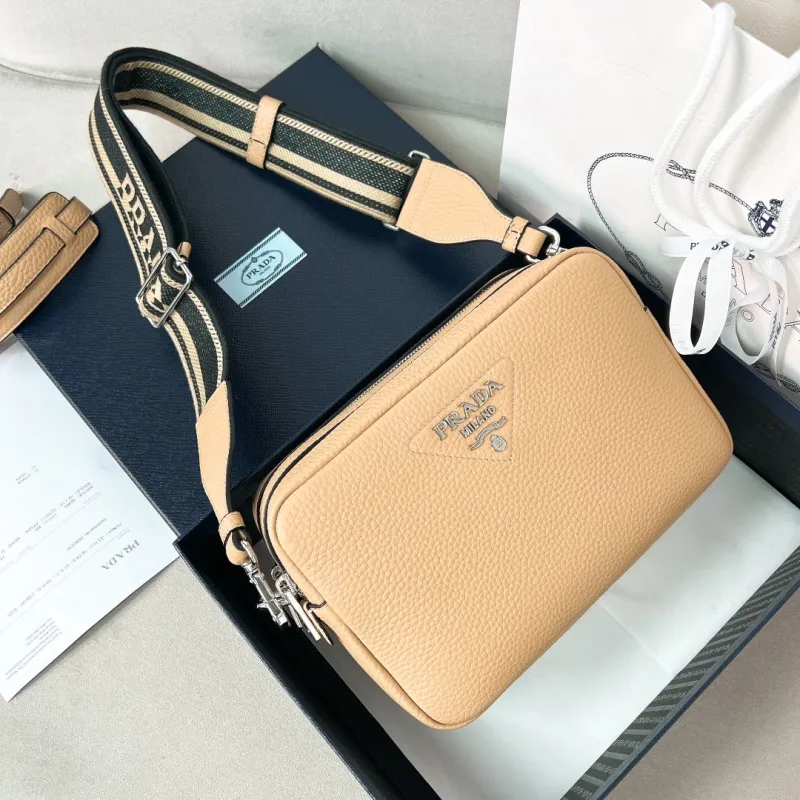 Medium Leather Shoulder Bag(22*14*8cm)-0801