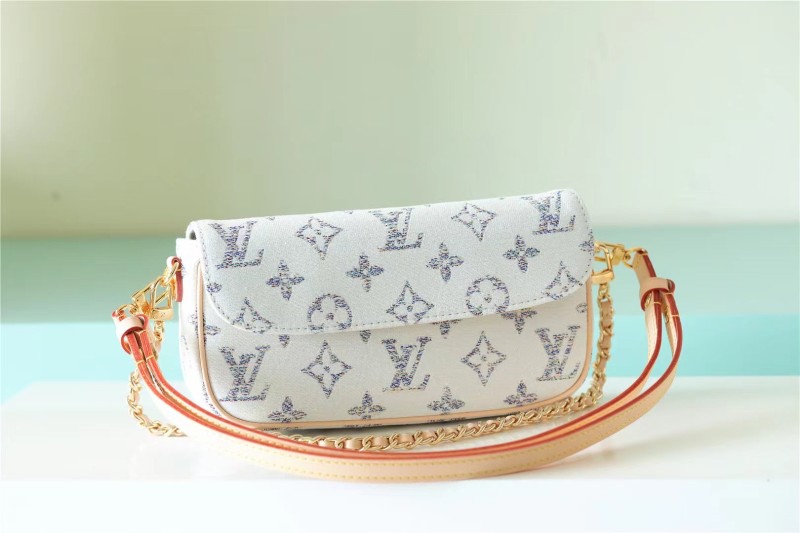 Ivy Wallet on Chain Bag(23.5*12*4.3cm)-005