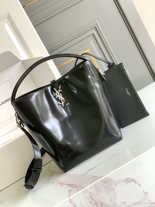 LE 37 in Shiny Leather(20*25*16cm)-058