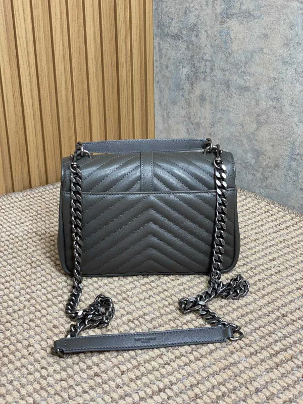 College Medium in Quilted Leather(24*17*6.5cm)-087