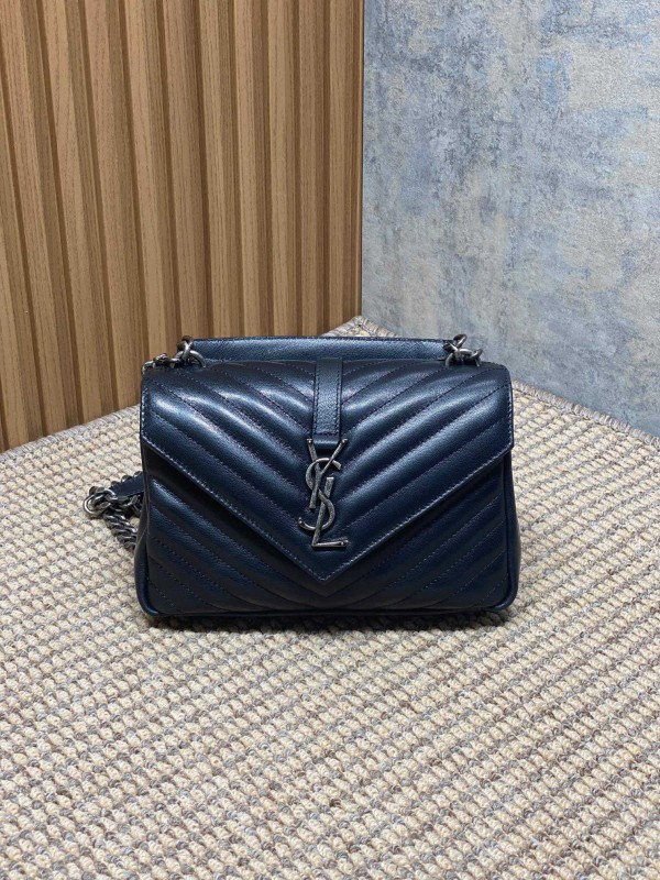 College Medium in Quilted Leather(24*17*6.5cm)-087