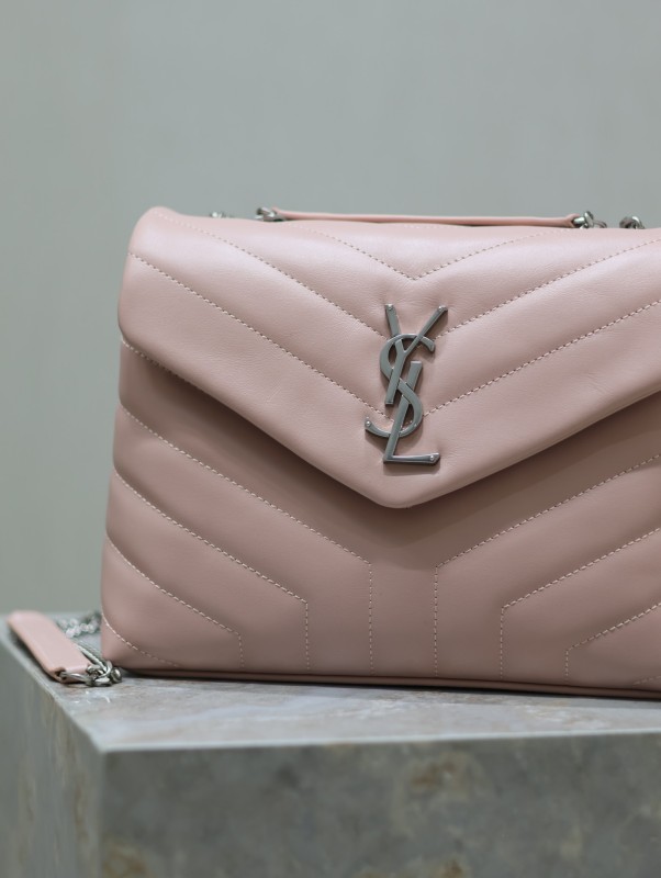 LOULOU Small in Quilted Leather(23*17*9cm)-056