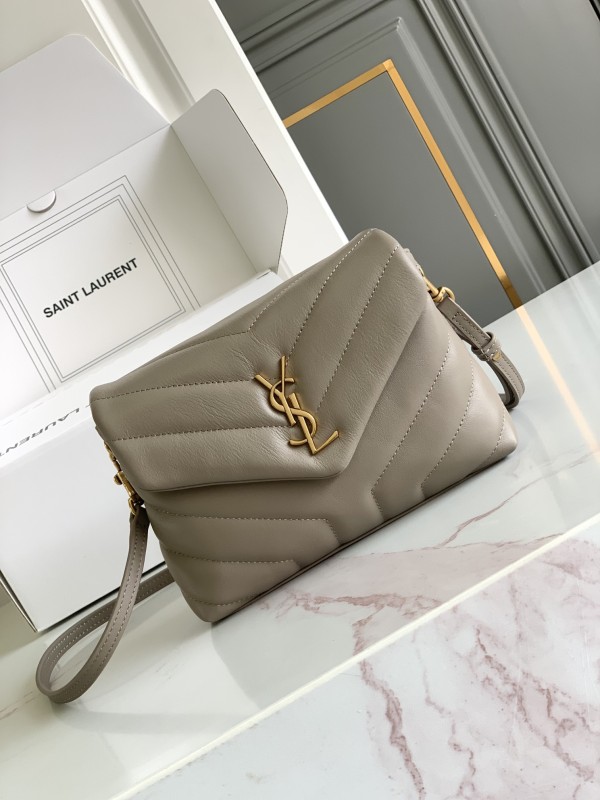 Toy LOULOU in Quilted Leather( 20*14*7.5cm)-056