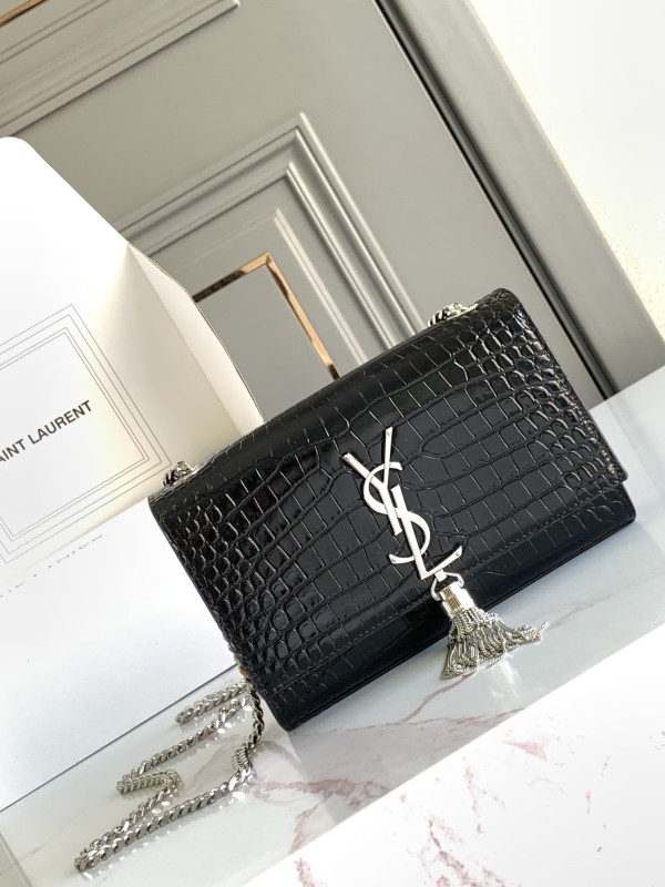 KATE Small Tassel in Crocodile-Emabossed Leather(20*12.5*5cm)-085