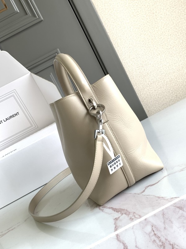 LE 37 Small in Shiny Leather(17*20*13cm)-057