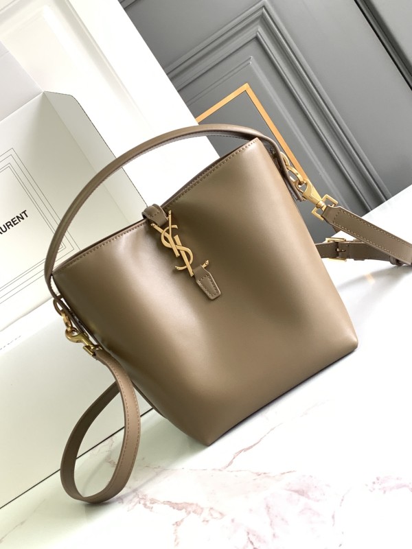 LE 37 Small in Shiny Leather(17*20*13cm)-057