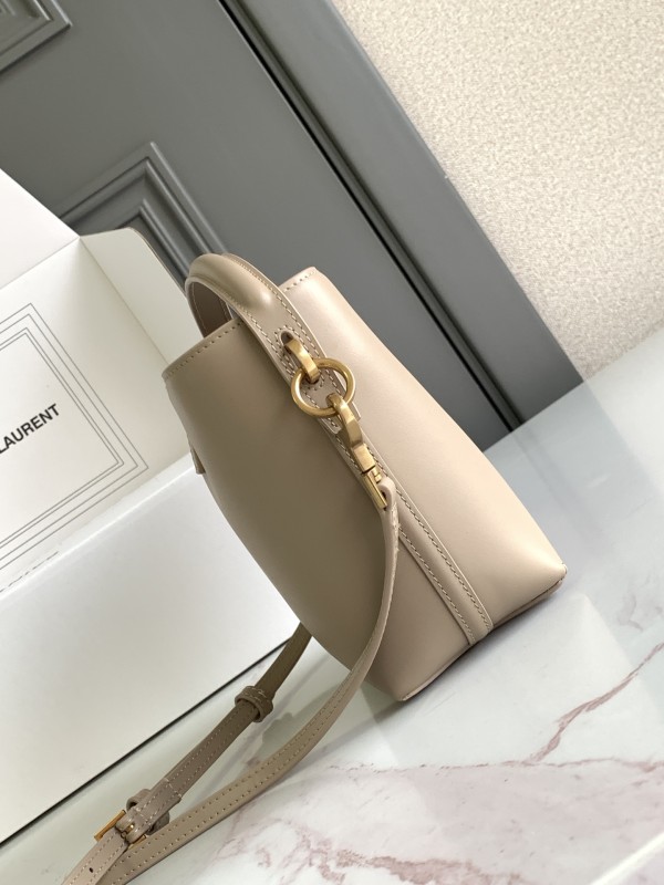 LE 37 Mini in Shiny Leather(15*13*6cm)-056