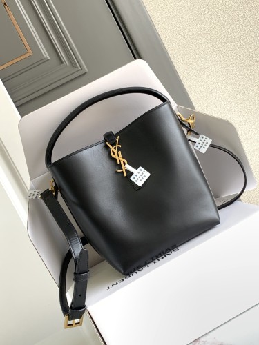 LE 37 Small in Shiny Leather(17*20*13cm)-057