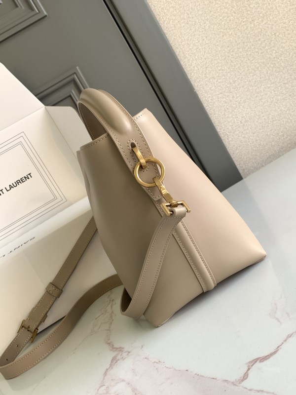 LE 37 Small in Shiny Leather(17*20*13cm)-057