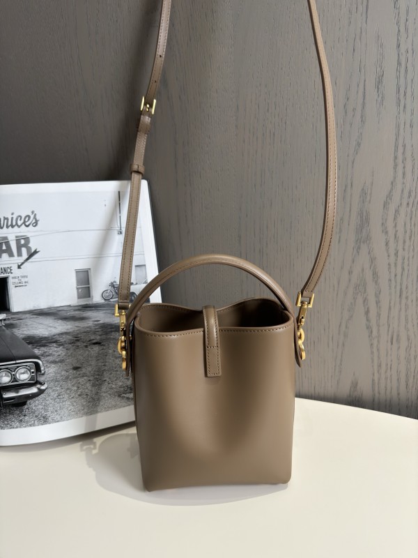 LE 37 Mini in Shiny Leather(15*13*6cm)-056