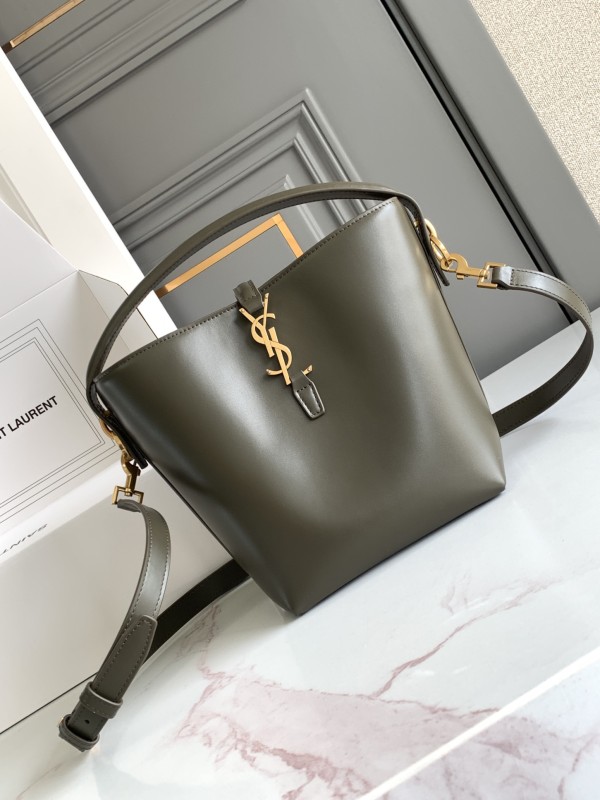 LE 37 Small in Shiny Leather(17*20*13cm)-057