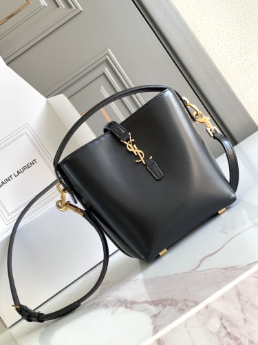 LE 37 Mini in Shiny Leather(15*13*6cm)-056