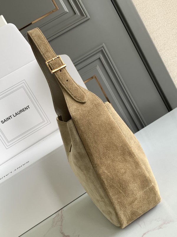 LE 5 À 7 Supple Small in Suede(23*22*8.5cm)-057