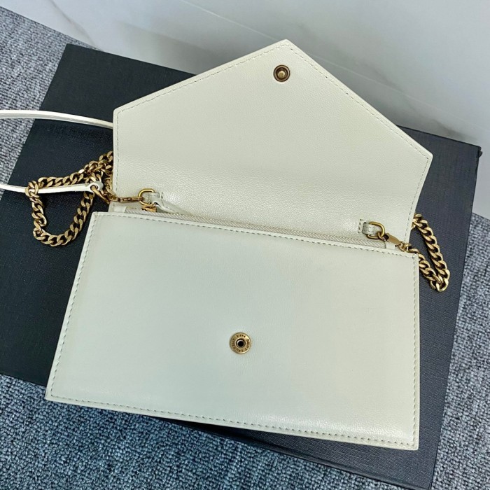 CASSANDRE Envelope Chain Wallet in Lambskin(19*12.5*3.5cm)-085