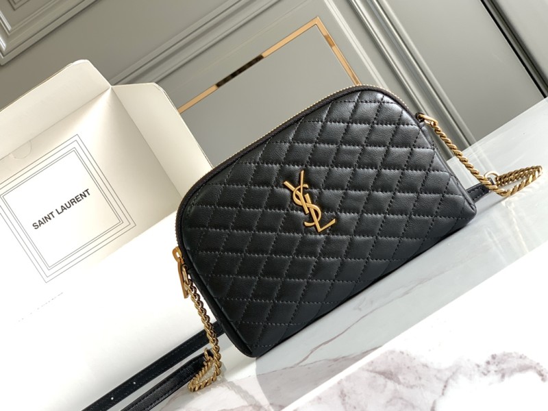 Gaby Zipped Pouch in Quilted Lambskin(18*13*3.5cm)-025