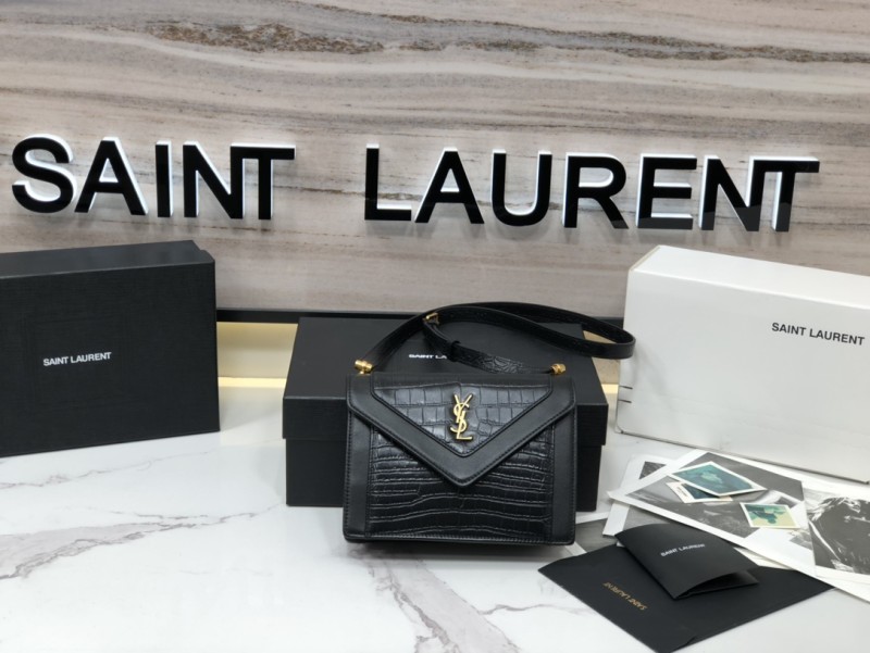 Gaby Mini Envelope Wallet in Crocodile-Embossed Leather(20*14.5*4.5cm)-057