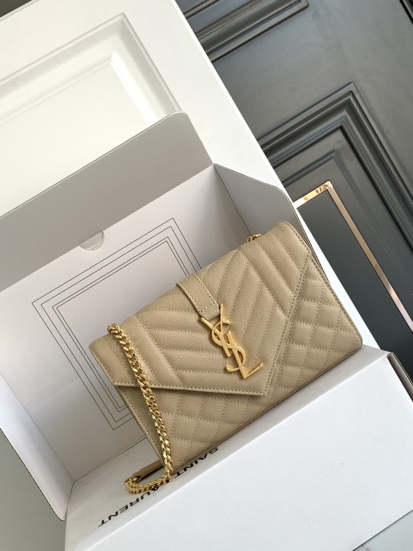 ENVELOPE Small in Quilted Grain de Pouder Embossed Leather(21*13*6cm)-086