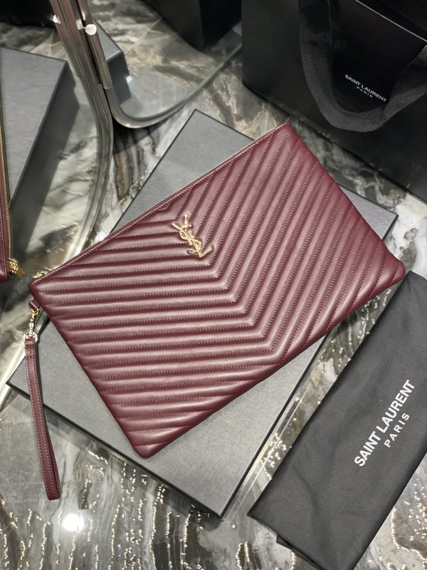 CASSANDRE MATELASSÉ Tablet Pouch in Leather(36*24.5*2.5cm)-084