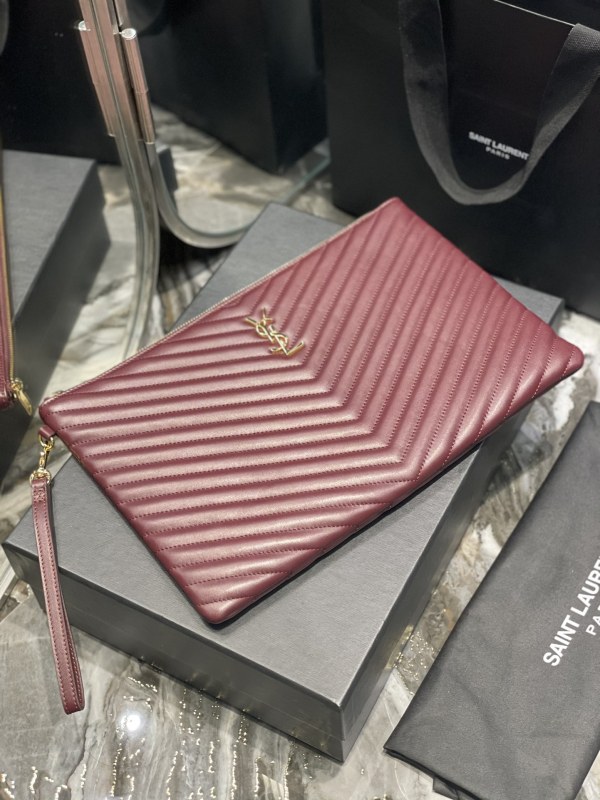 CASSANDRE MATELASSÉ Tablet Pouch in Leather(36*24.5*2.5cm)-084