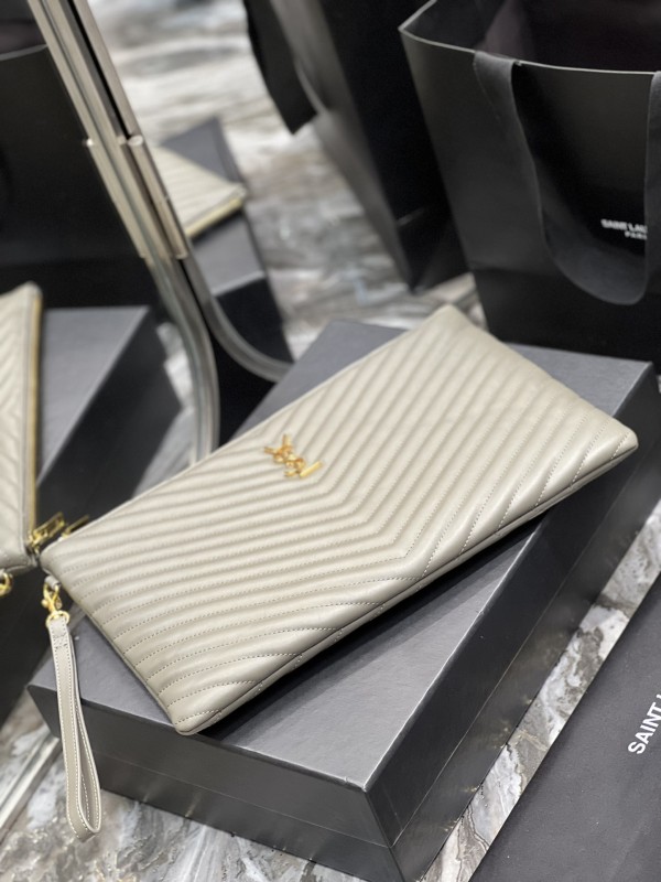 CASSANDRE MATELASSÉ Tablet Pouch in Leather(36*24.5*2.5cm)-084