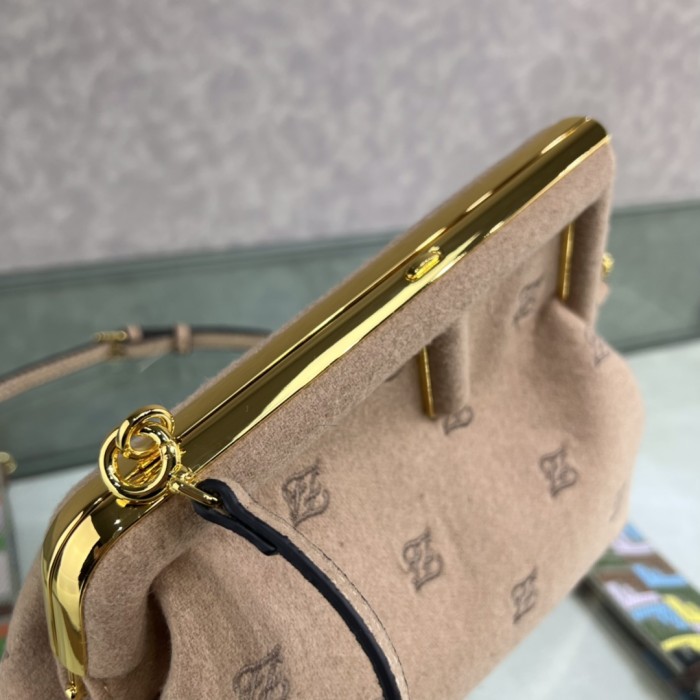 Fendi First Small(26*18*9.5cm)-007