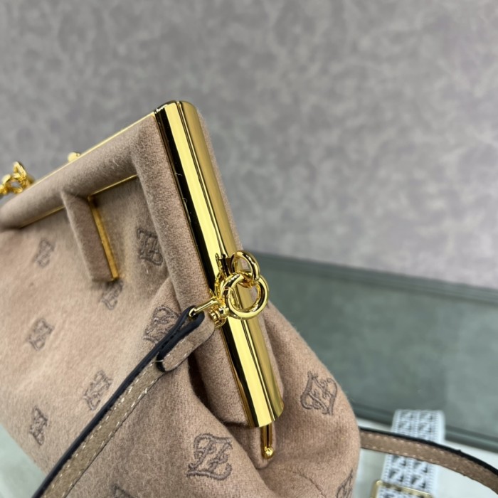 Fendi First Small(26*18*9.5cm)-007