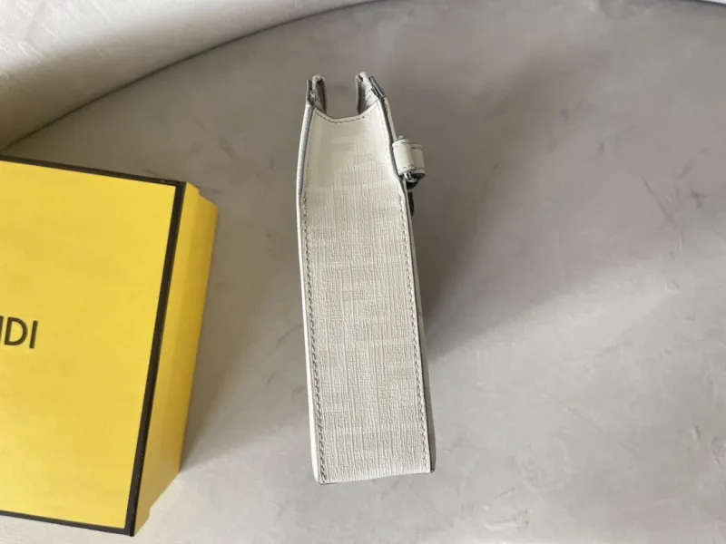 Leather Fendi Roma Flat Pouch(27*18.5*5cm)-084