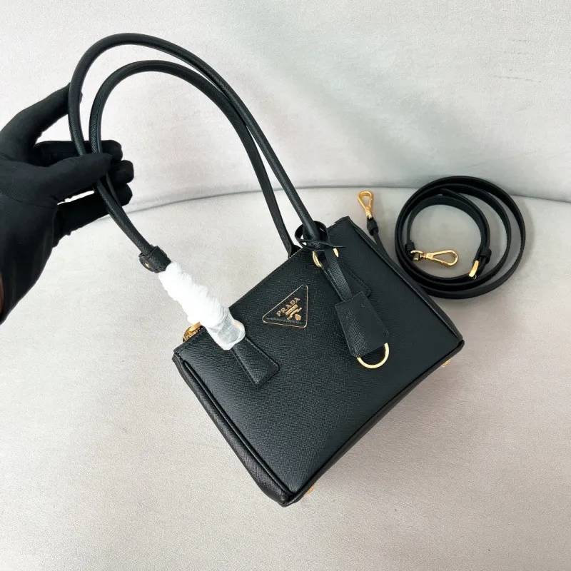 Prada Galleria Saffiano Leather Mini-Bag(20*13.5*9.5cm)-0811