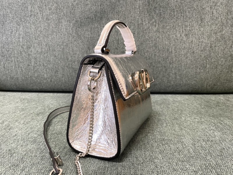 Small Vsling Fold Calfskin Handbag(22*17*9cm)-007