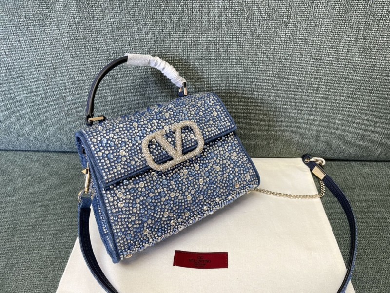 Small Vsling Handbag with Sparkling Embroidery(22*17*9cm)-028