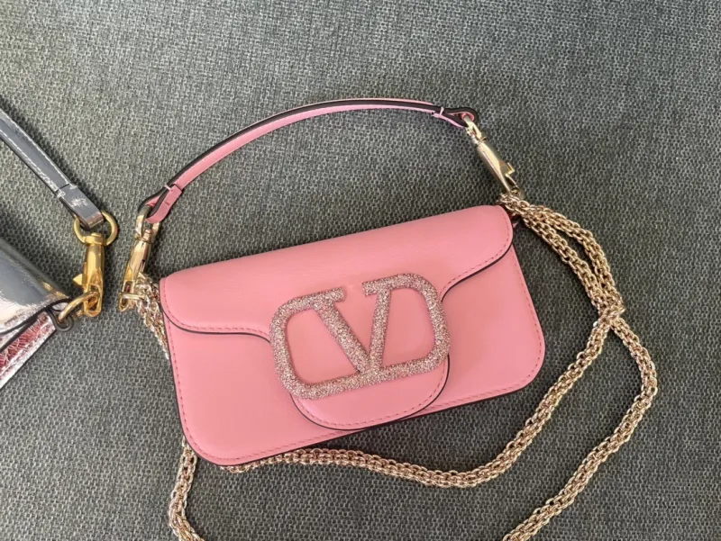   Valentino Garavani Locò Small Shoulder Bag with Jewel Logo(20*11*5cm)-057