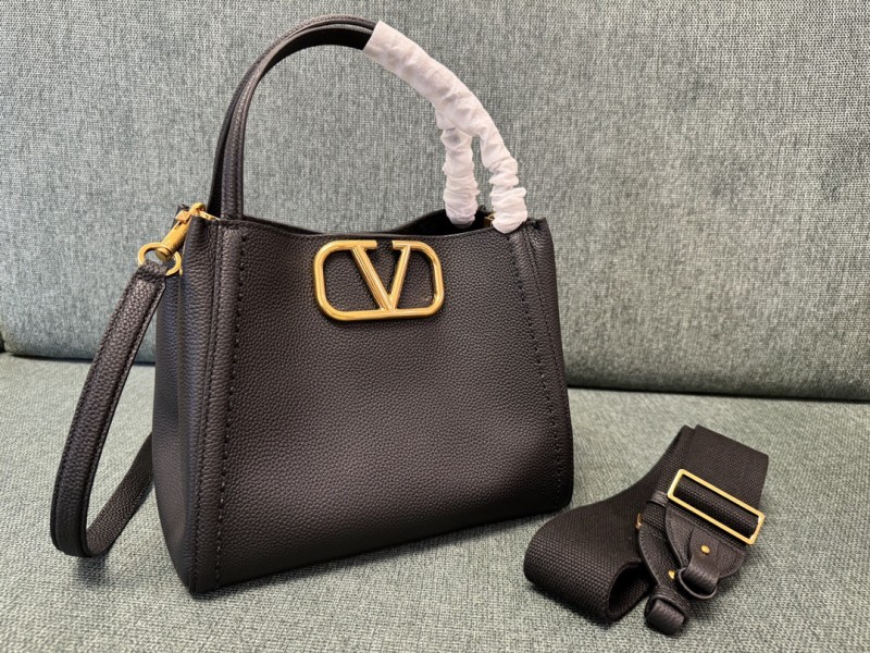 Valentino Garavani Alltime Medium Handbag in Grainy Calfskin(26*21*17cm)-087