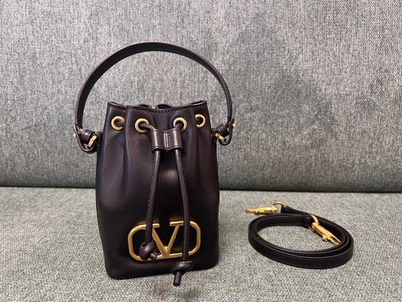 Mini Vlogo Signature Bucket Bag in Nappa Leather(12*18*10cm)-056