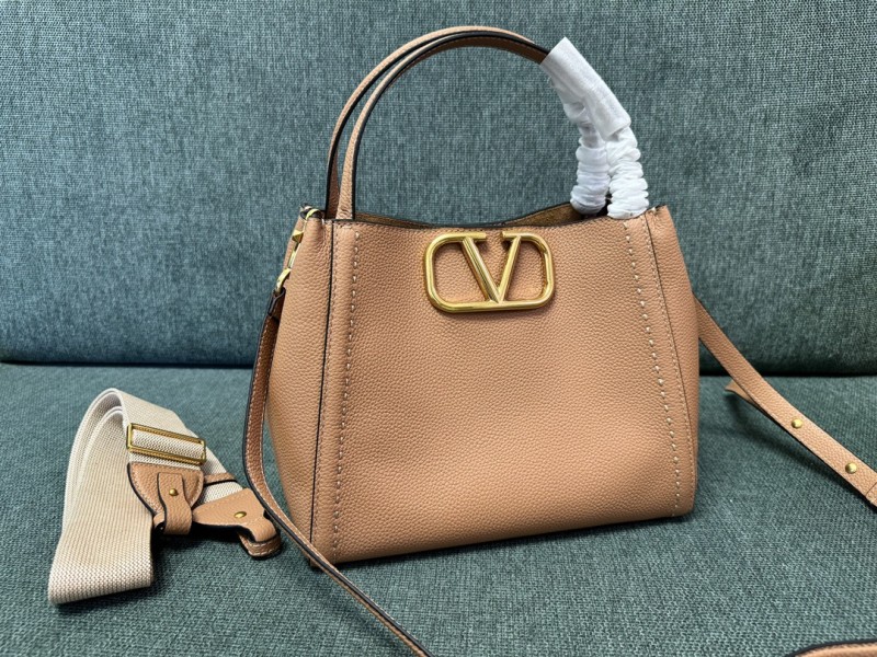 Valentino Garavani Alltime Medium Handbag in Grainy Calfskin(26*21*17cm)-087