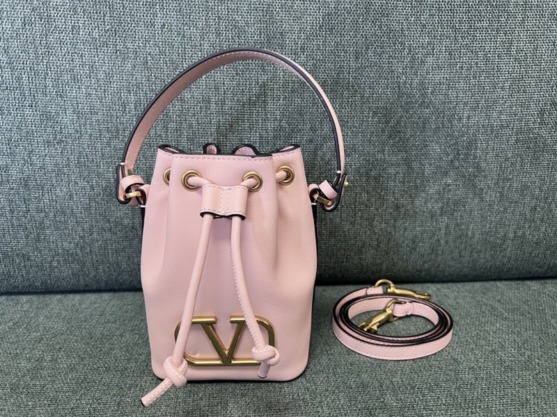 Mini Vlogo Signature Bucket Bag in Nappa Leather(12*18*10cm)-056