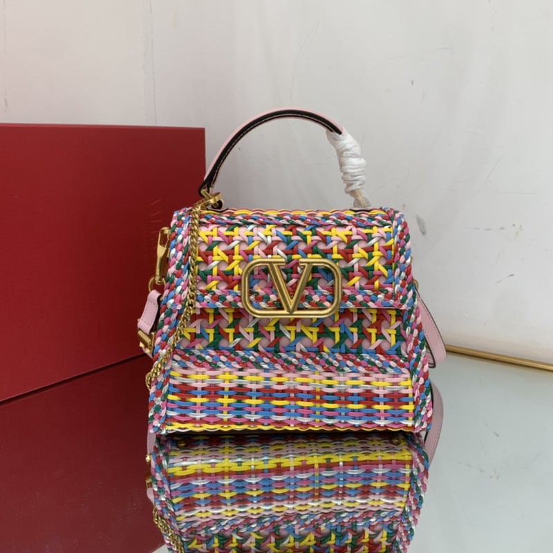 Small Valentino Garavani Vsling Hand-Knitted Handbag(22*17*9cm)-039 