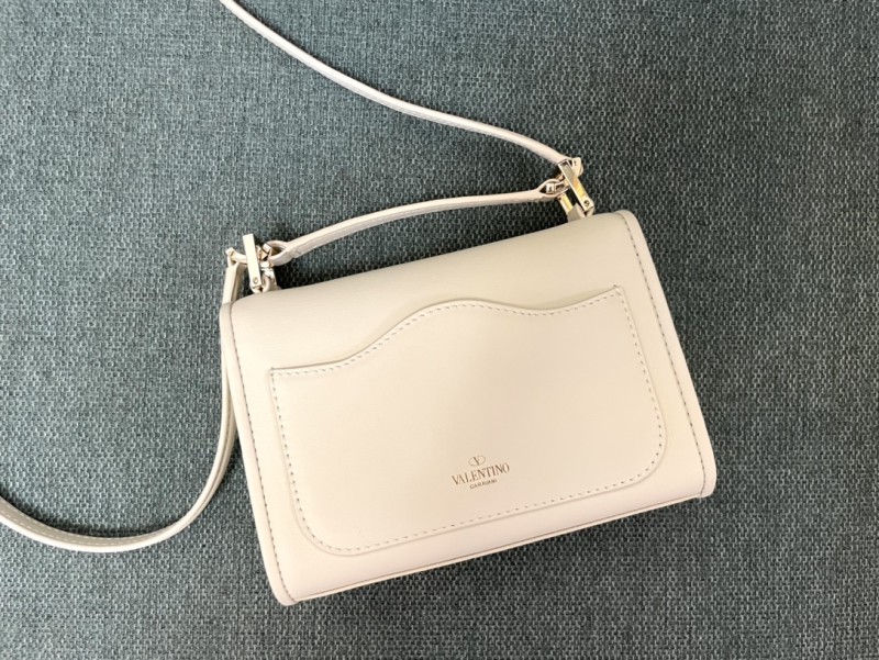 Valentino Garavani Vlogo Type Small Shoulder Bag in Calfskin(18*13*5cm)-007