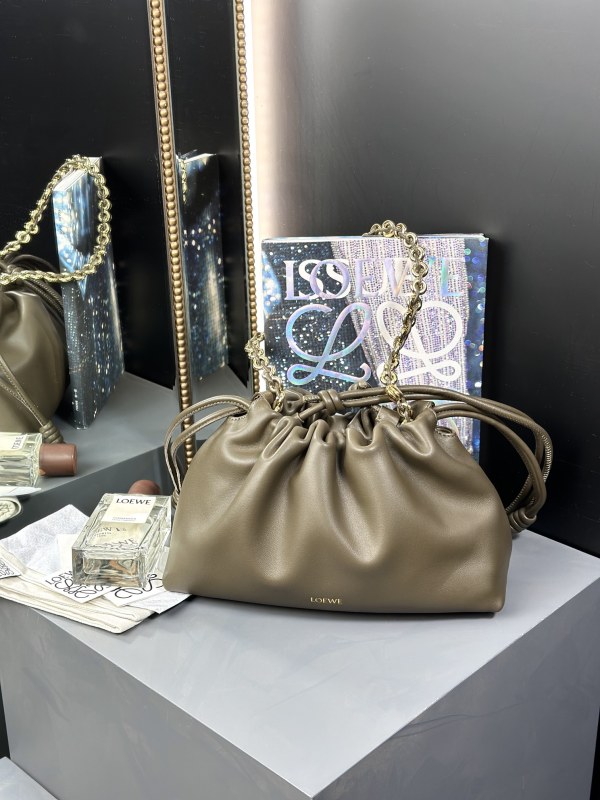 Medium Flamenco Purse in Mellow Nappa Lambskin(30*20*10.5cm)-037