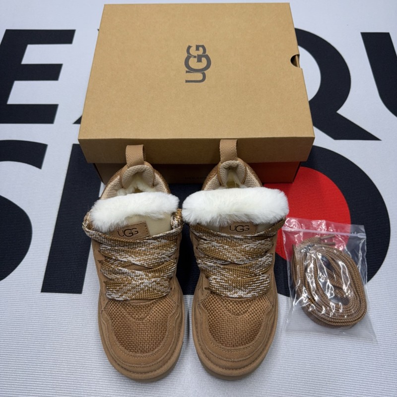 UGG  Low Top Sneaker