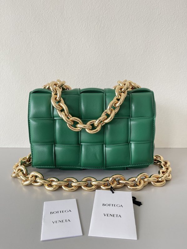 Chain Cassette Padded Intreccio Shoulder Bag(26*18*8cm)-0011