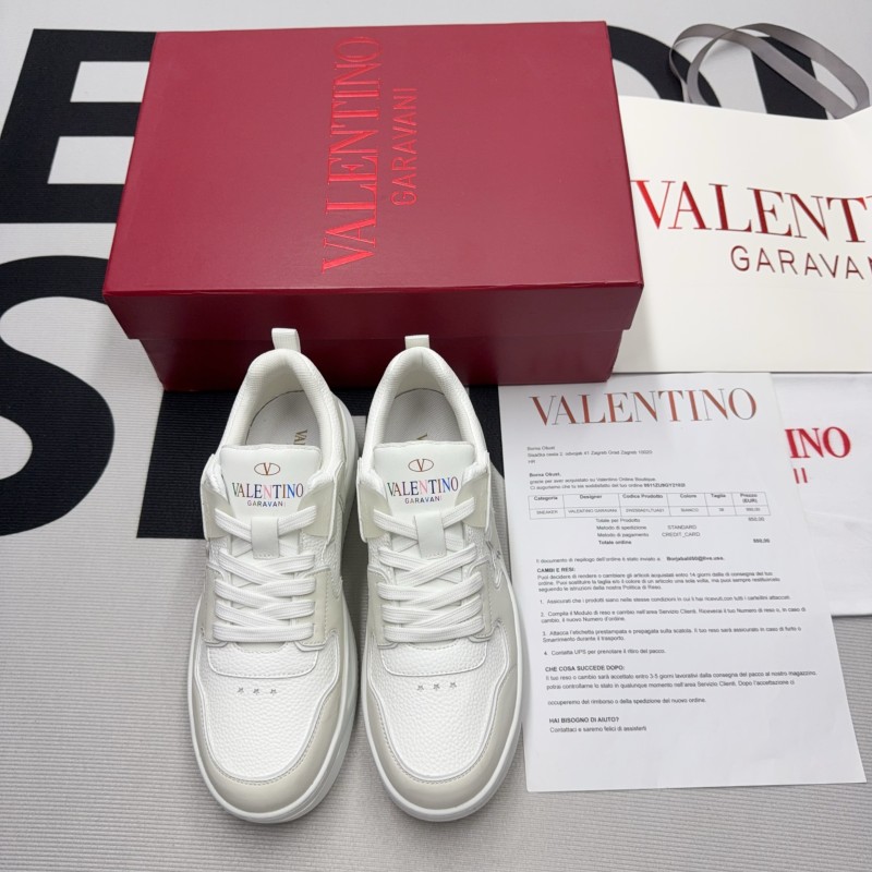 One Stud Low-Top Sneaker(Unisex)