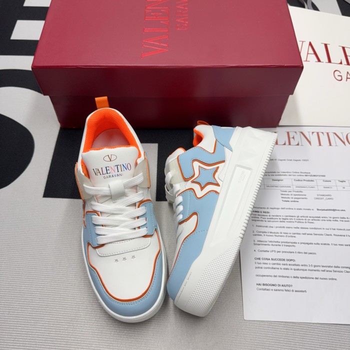 One Stud Low-Top Sneaker(Unisex)