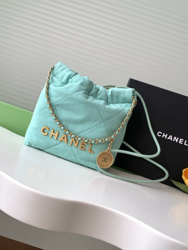 CHANEL 22 Mini Handbag(20*19*6cm)-036
