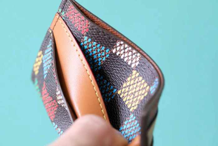 Double Card Holder Victor “11*7.5*1.5CM” 071