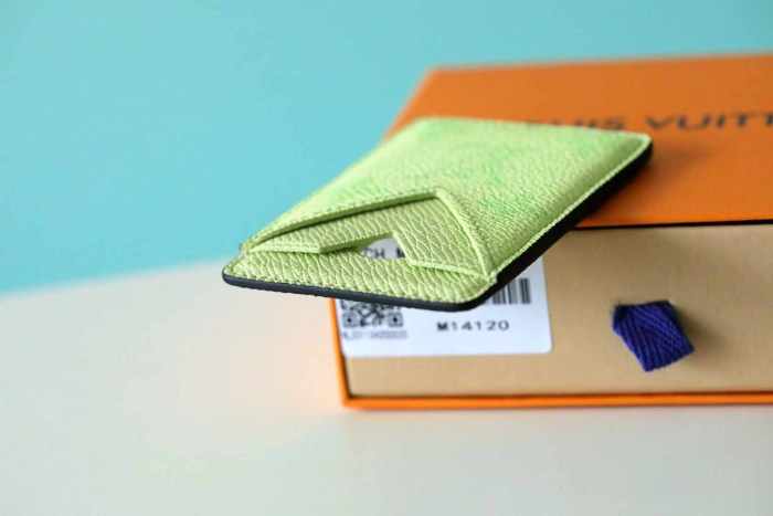 Porte Cartes Magnet Taiga “9.5*6.5*CM” 071