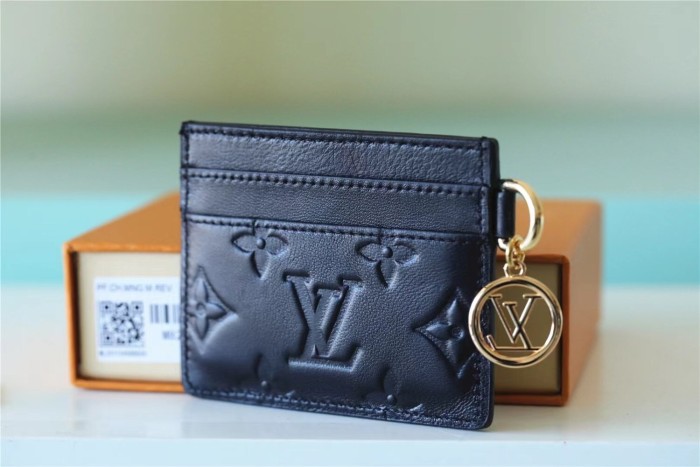 Charms Monogram Empreinte “10*7*0.3CM” 042