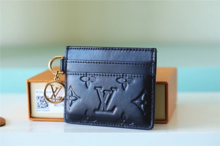 Charms Monogram Empreinte “10*7*0.3CM” 042